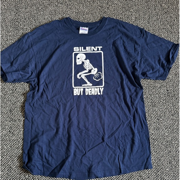 Skeleton Fart Novelty Tee XL - Picture 1 of 3